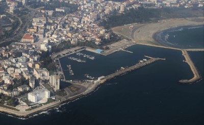 aerial photo photo of Tomis Marina showing the marina and surrounding town